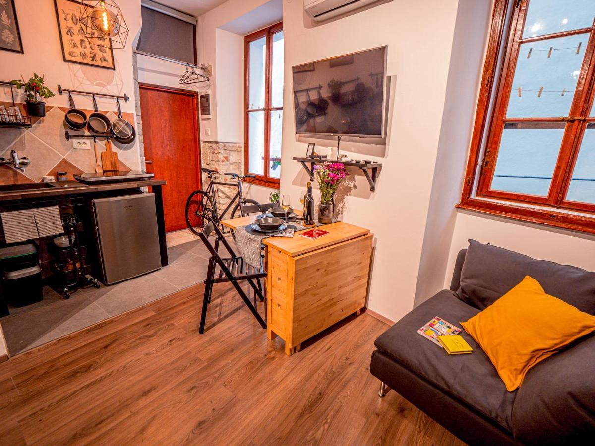 Artini Apartment